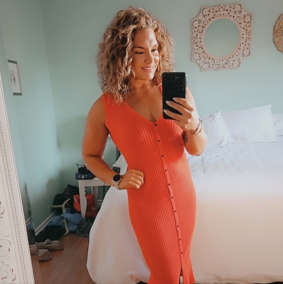 Meet your Posher, Lisa - Picture 1 of 1